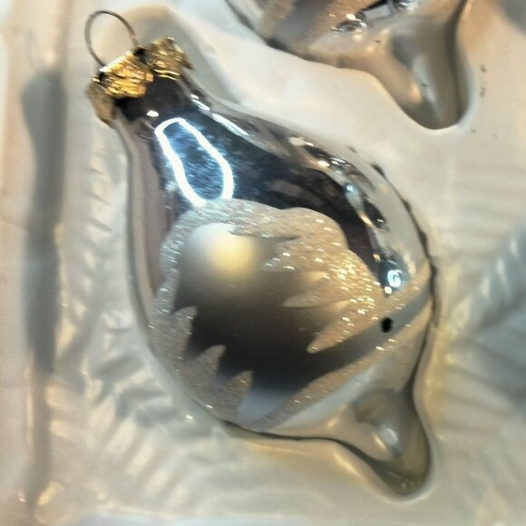 Bradford Christmas Ornament Silver  Glass  North Pole Traditions Franks Nursery - Picture 2 of 10